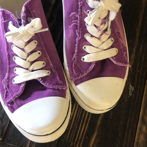Women's Purple Low-top Canvas Casual Lace Up Sneakers Shoes Sz 9 Summer Beach - Picture 2 of 16
